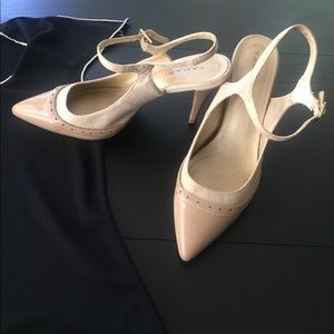 Tahari cream linen and patent heels sz 8.5